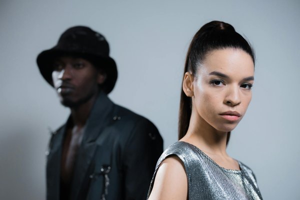 Wat zijn de beste manieren om vintage kleding te stylen?